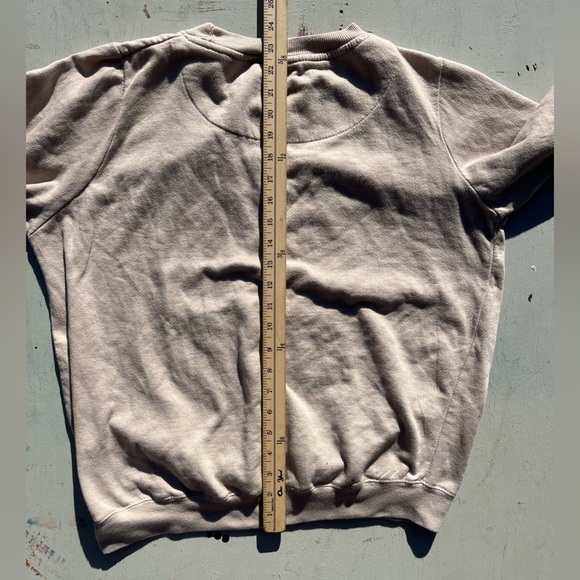 Women's Ariana Grande Sweatshirt Beige Sweetener Spell-Out XL Pop Singer NYC Y2K - Picture 10 of 11